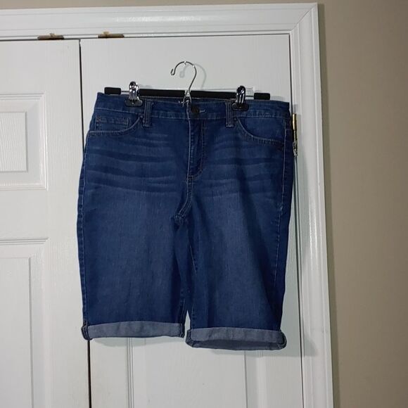 New Directions bermuda Weekend shorts Sz 12 - Picture 1 of 5